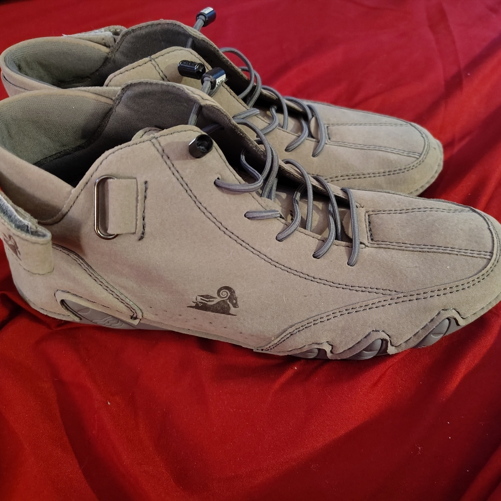 Men's Casual Chukka Boots in Gray